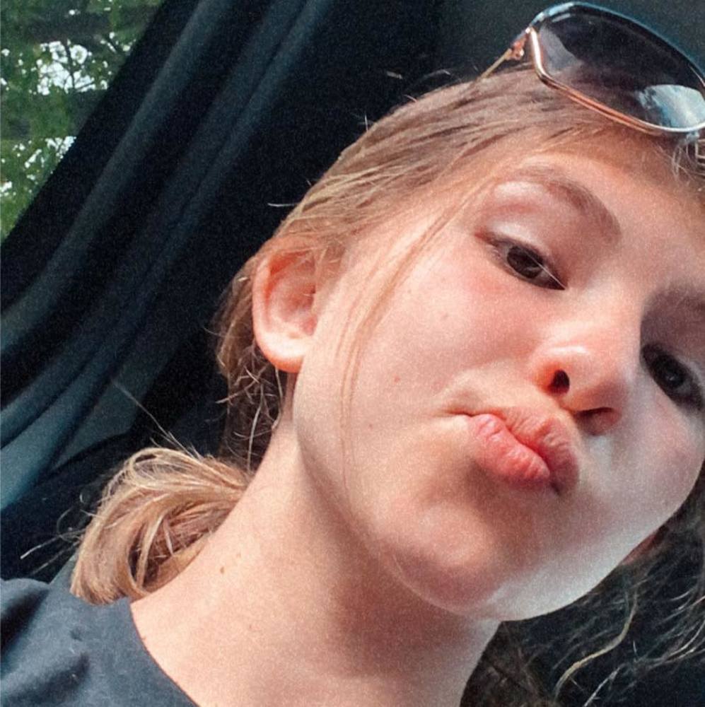 Meet your Posher, Addy